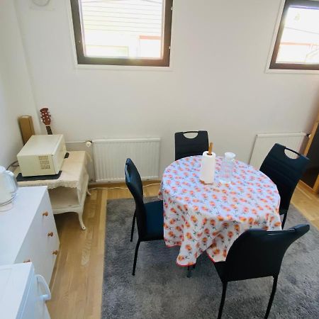 Two Bedrooms,Dining Area And Bathroom With Private Entrance Kotka Zewnętrze zdjęcie