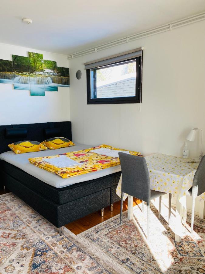Two Bedrooms,Dining Area And Bathroom With Private Entrance Kotka Zewnętrze zdjęcie